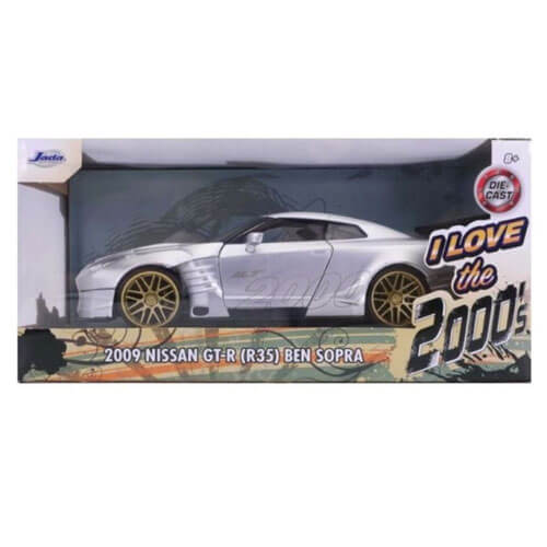 I Love The 2000's 2009 Nissan GT R35 1:24 Scale